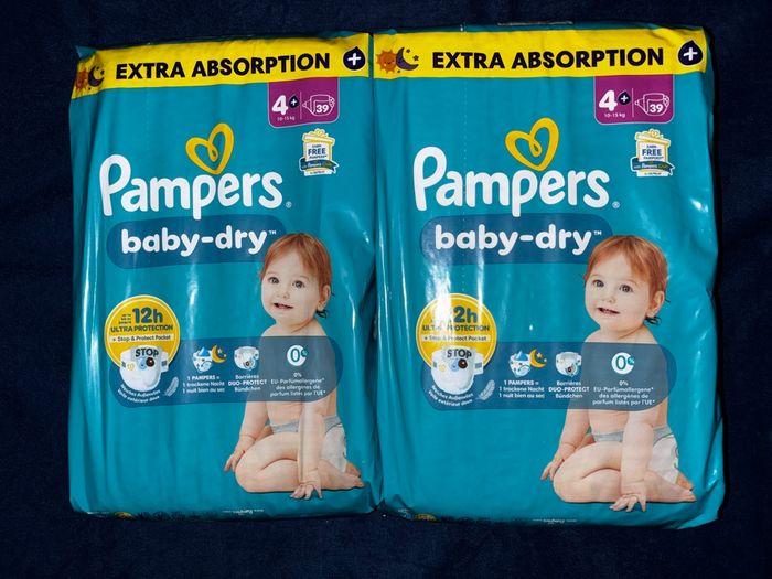 Maxi-Pack De 78 Couches Pampers  Baby-Dry Neuf Dans L’emballage.