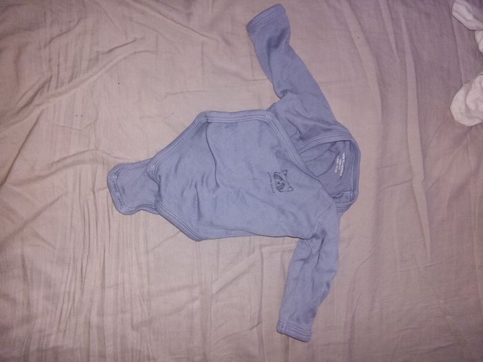 Lot pyjamas et bodies hiver - photo numéro 4