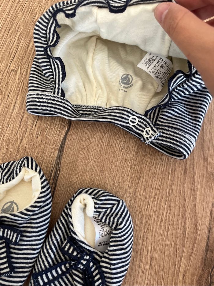 Bonnet + chaussons 6 mois - photo numéro 2