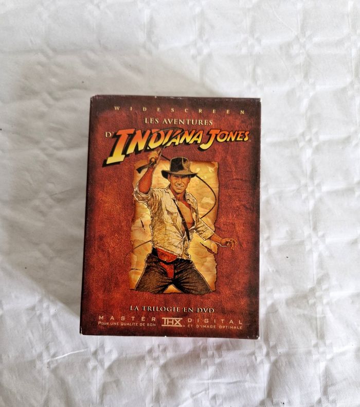 Coffret dvd  , trilogie  , Saga , Indiana Jones - photo numéro 2