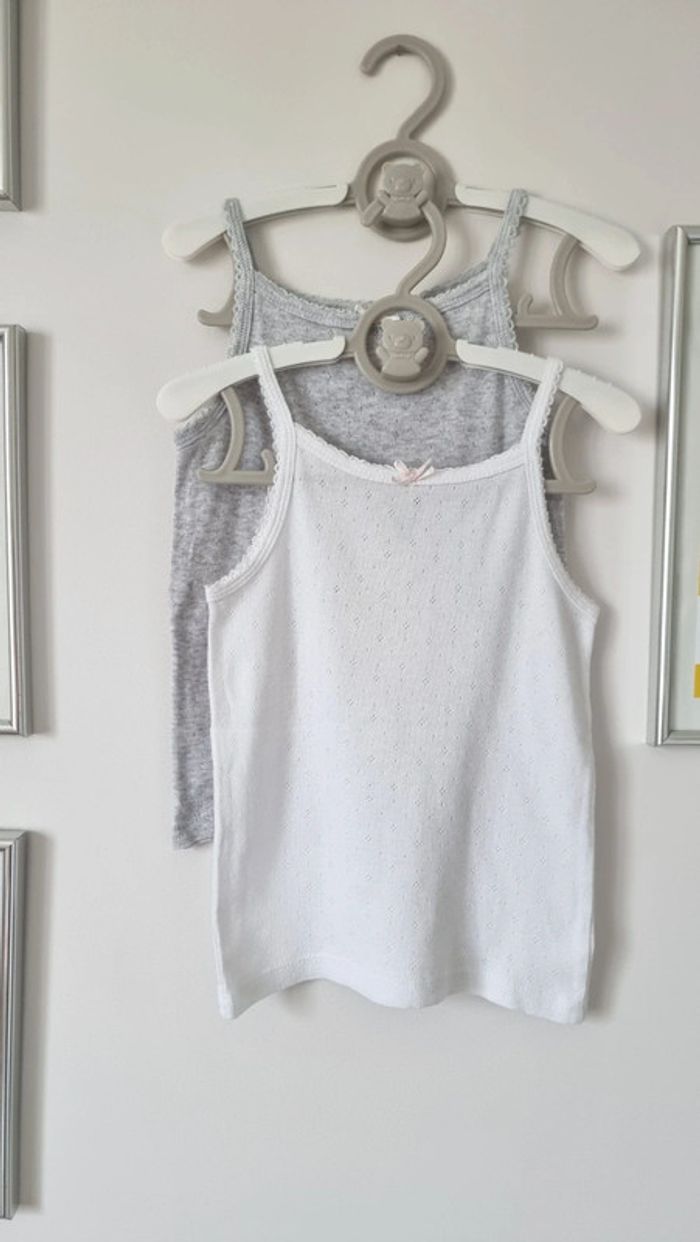 Lot 2 Chemises maille pointelle, debardeur, maillot corps kiabi 2-3ans