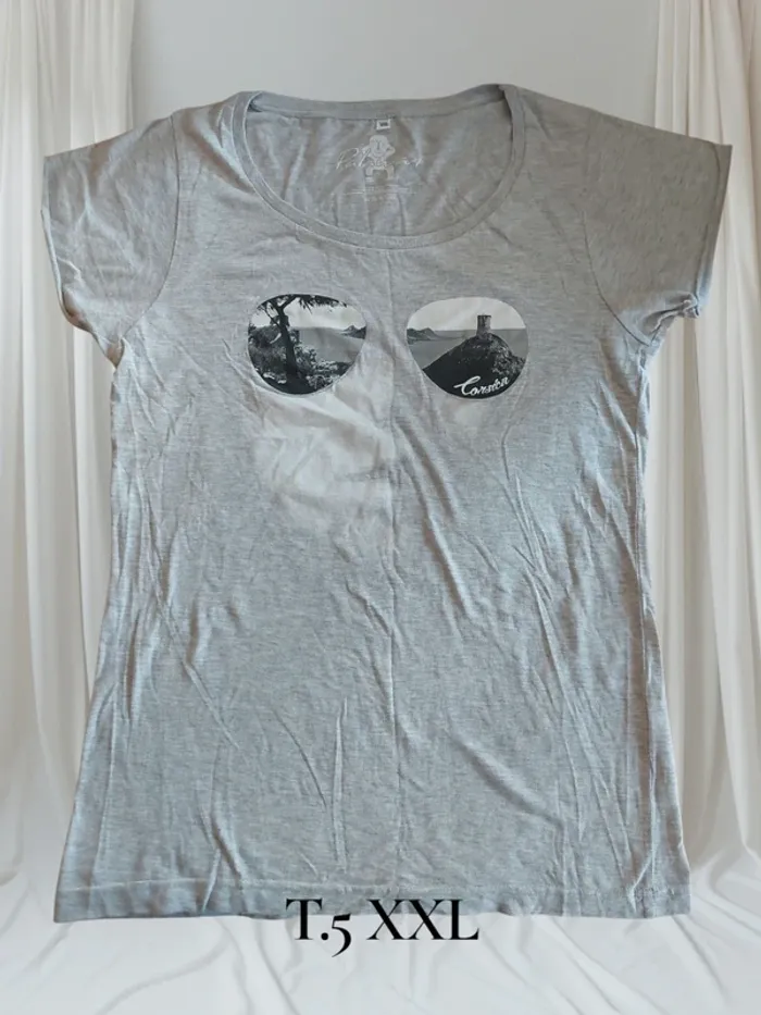T-shirt femme T.5 XXL neuf sans étiquette