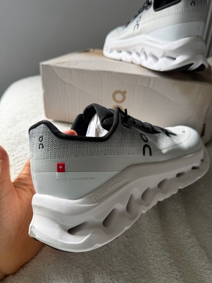 Chaussure on cloud - photo numéro 2