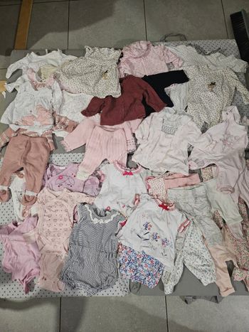 Lots vêtements fille 1 mois