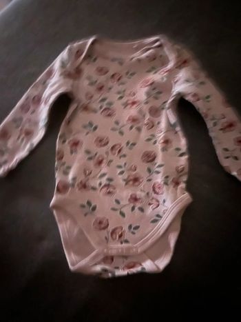 Body fleurs C&A 6-9M