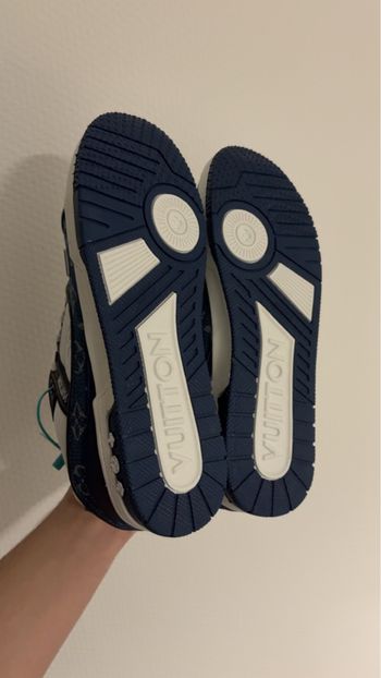 Sneakers style luxe bleues et blanches