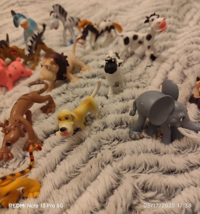 Lot d'animaux - photo numéro 4