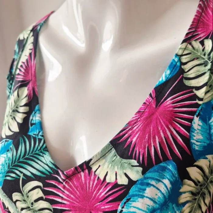 Jolie haut - Tee-shirt taille M - photo numéro 2