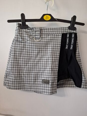 Jupe short bershka taille 34/36 en très bon état 