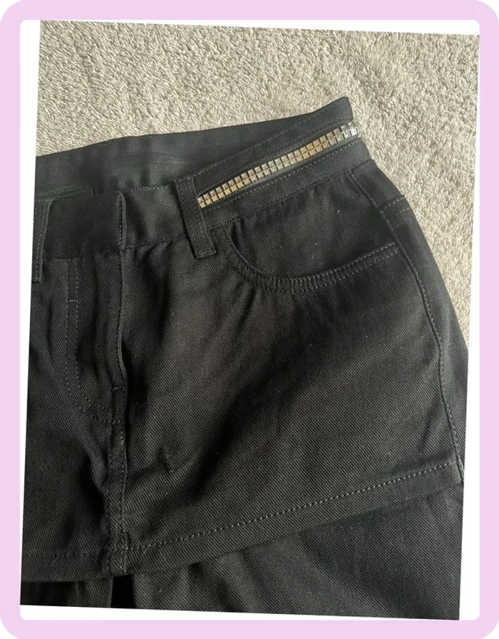 Jean Givenchy taille 25 – effet jupe originale + tirette – pièce stylée & rare - photo numéro 2