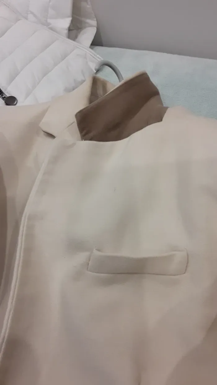 Veste zara ,taille L, mais plutôt correspond à un 38 - photo numéro 7