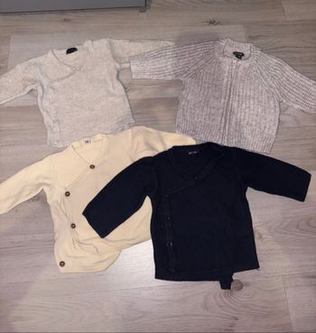 Lot brassières/gilets