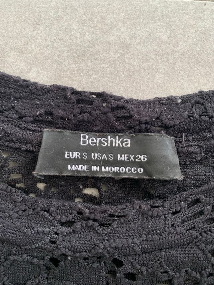 Haut noir en dentelle Bershka taille S - photo numéro 4