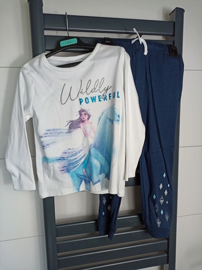 Ensemble pyjama reine des neiges