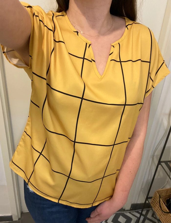 T-shirt jaune à carreaux - photo numéro 2