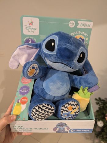 Peluche Disney baby clementoni stitch musicale
