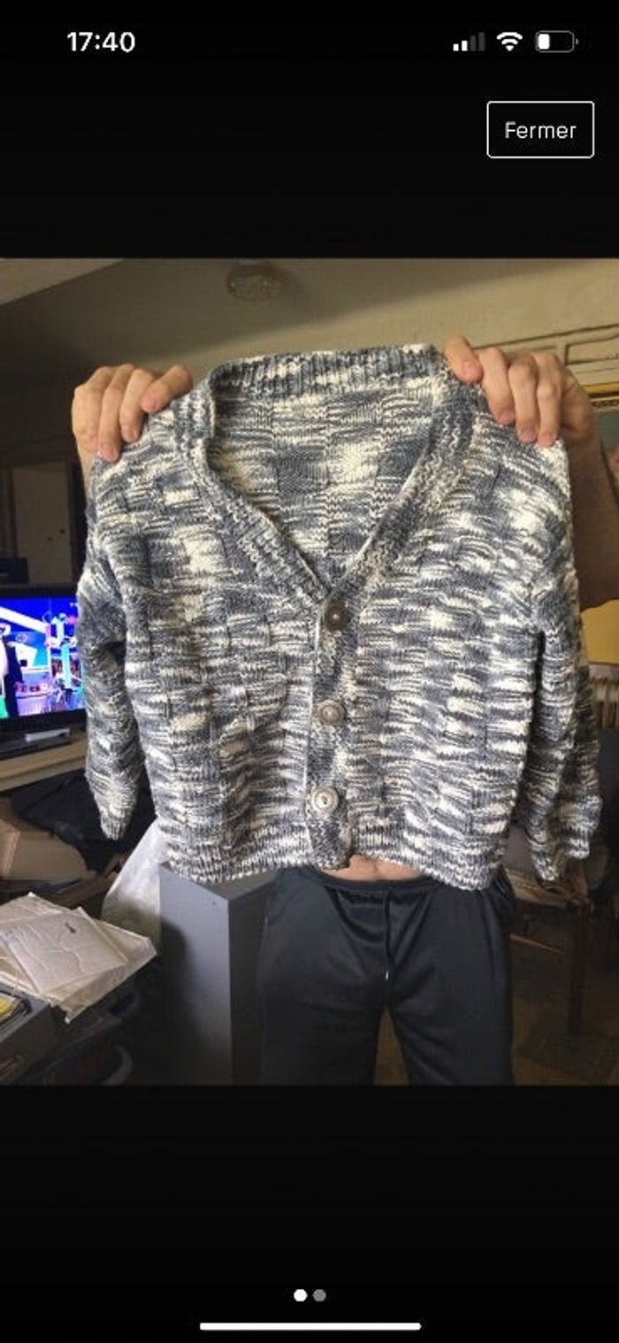 Veste tricoté main 6/8 ans neuf
