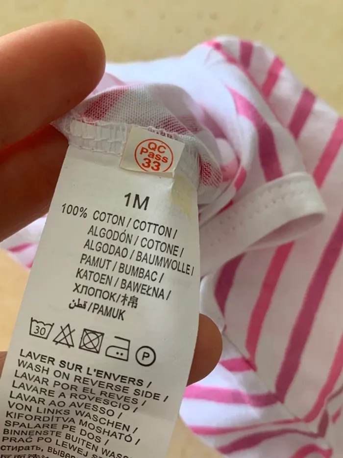 Débardeur rayé rose un peu pailleté fille 1 mois - photo numéro 2