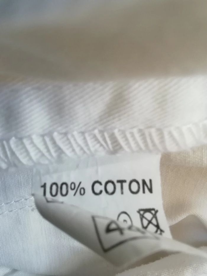 Parfait ETAT - Pantalon Court Blanc Coton epais - photo numéro 4