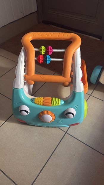 Trotteur INFANTINO Minicar