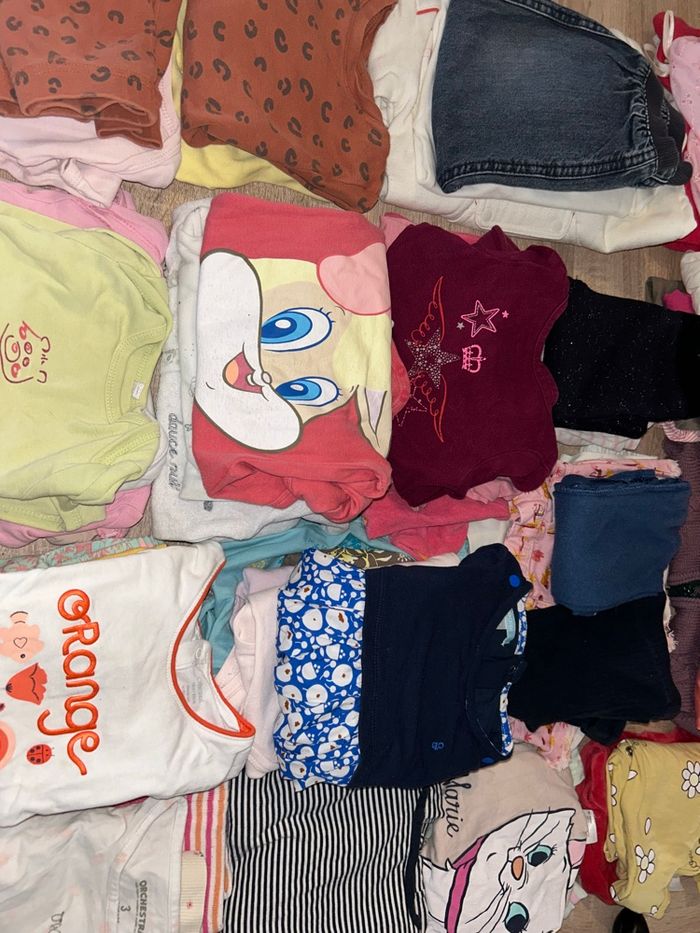 Gros lot de 100 vêtements fille - photo numéro 3