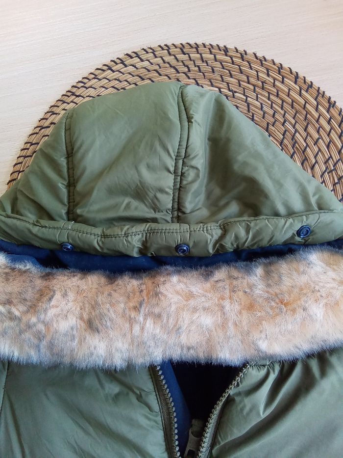 Doudoune réversible kaki/marine avec capuche fourrée Vertbaudet taille 3 ansu - photo numéro 3