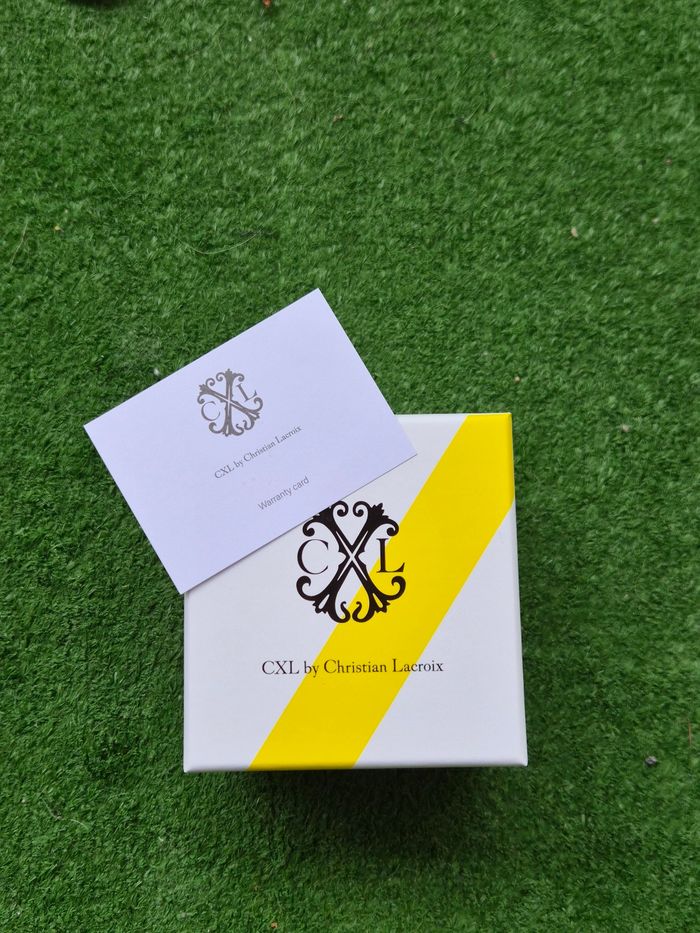 Montre femme Christian Lacroix neuve - photo numéro 4