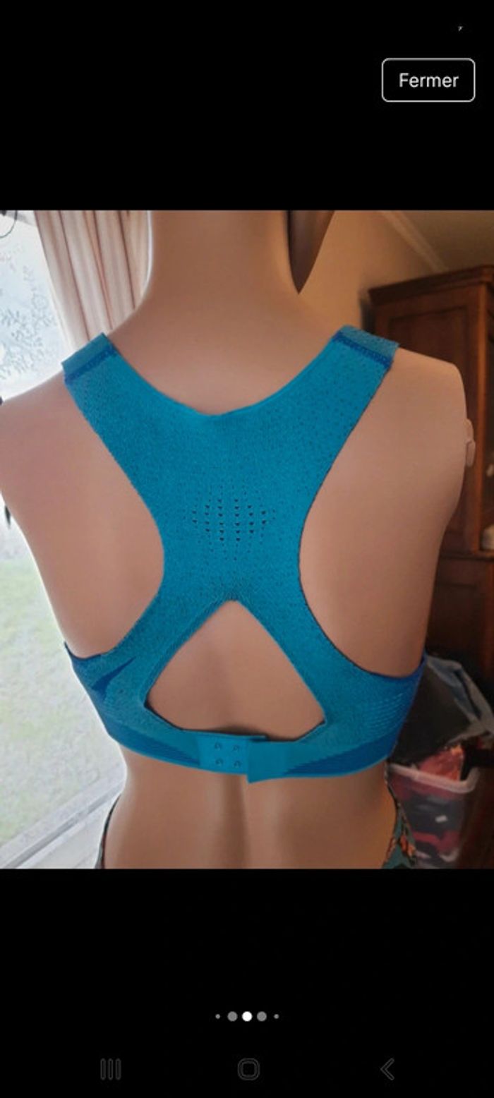 Brassière de sport Nike bleu/tourquoise taille XS - photo numéro 6