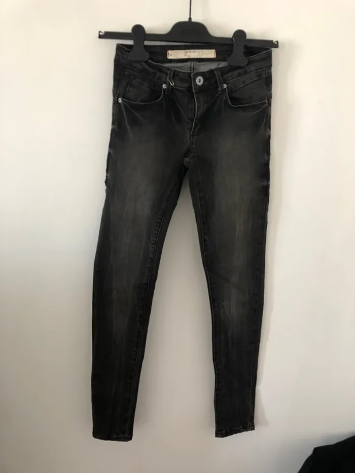 Jeans skinny noir usé taille 32