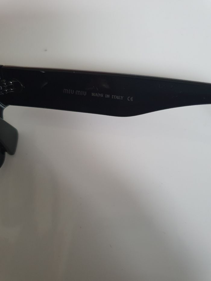 Lunettes de soleil neuf - photo numéro 4