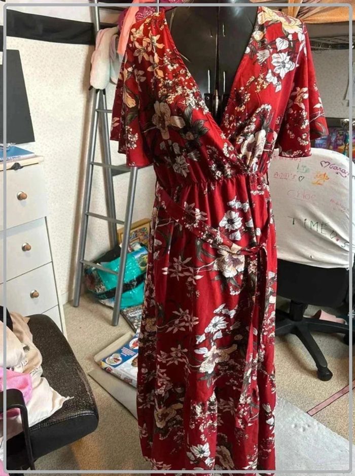 Magnifique robe fleurie taille 38 marque ranlege - photo numéro 2