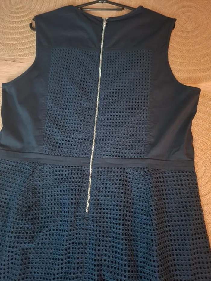 Robe Armani Exchange A|X bleu marine chic ajourée T.40/42 - photo numéro 18