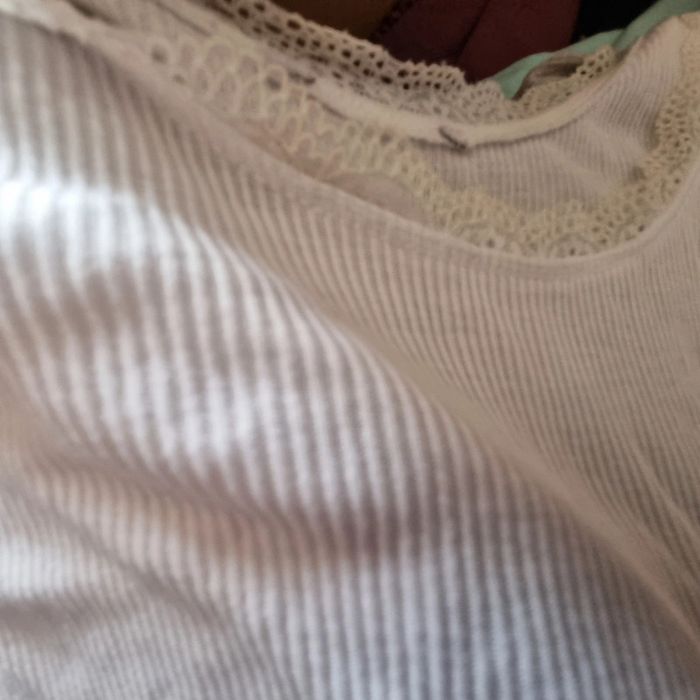 Lot débardeurs dentelle taille l bon état - photo numéro 2
