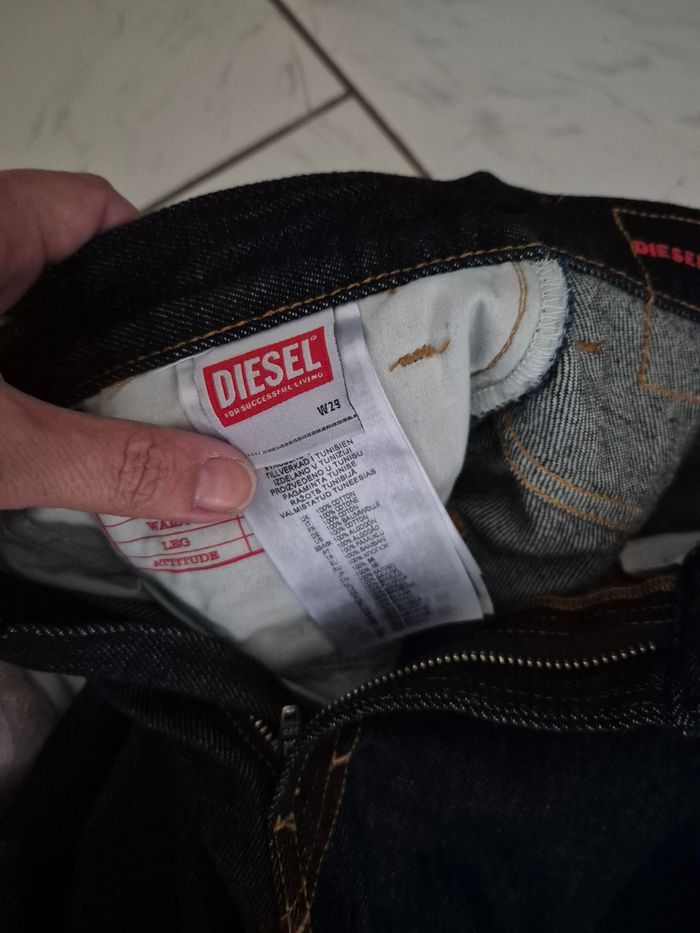Jeans "Diesel Library" - photo numéro 6