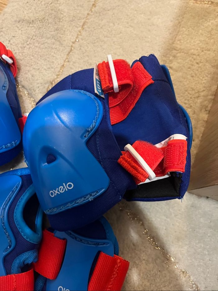 Set 3x2 protections roller enfant PLAY Bleu et rouge - photo numéro 3