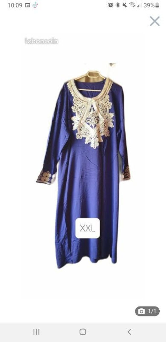 Robe orientale bleue