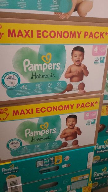2 Pampers harmonie taille 4