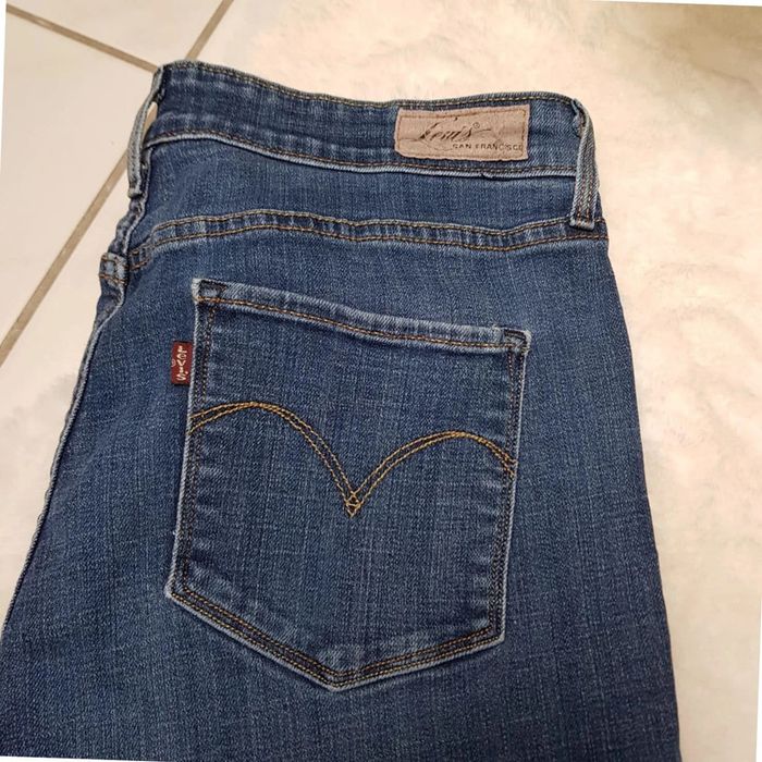 Jean Levi's Demi Curve Mid Rise Straight Bleu - photo numéro 5