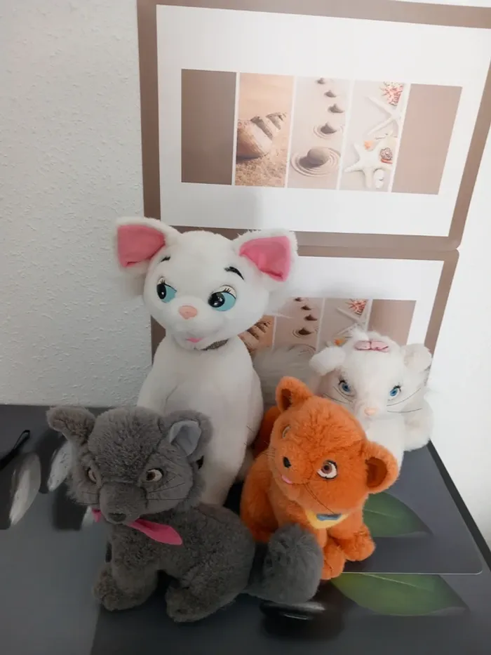 Ensemble de 4 peluches les aristochats Duchesse, Marie, Berlios, et Toulouse - photo numéro 2