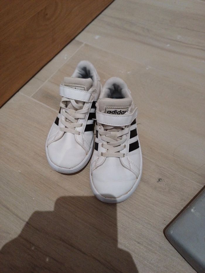Basket Adidas 28