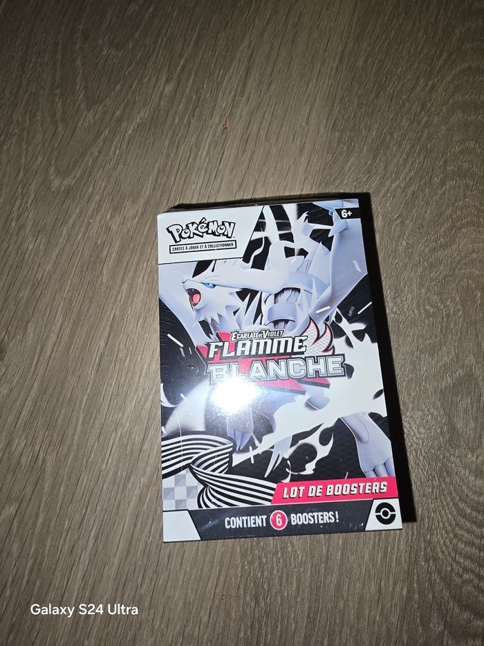 Pokemon bundle flamme blanche neuf