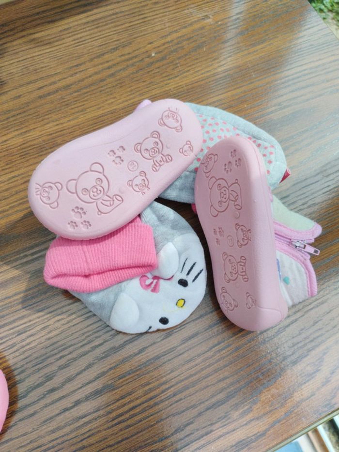 Chaussons fille pointure 18 - photo numéro 8