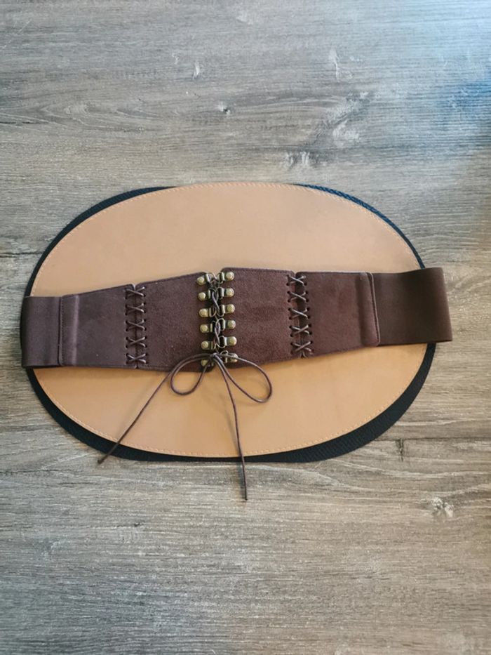 Ceinture large style médiéval ou vintage