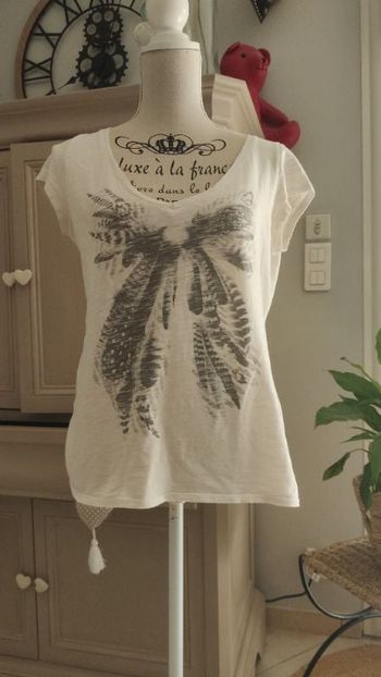 Tee shirt motifs plume NAF NAF 38