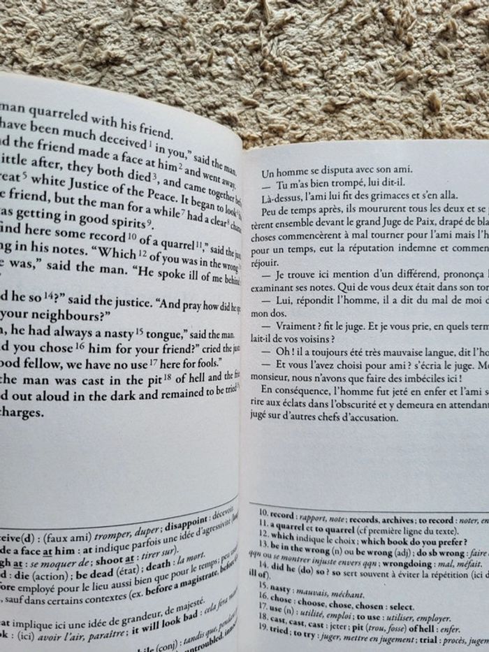 Livre bilingue Français / anglais 18 très courtes nouvelles anglaises et américaines - photo numéro 10