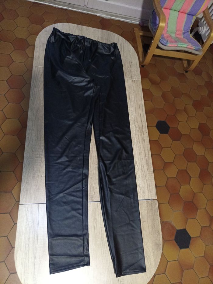 Pantalon noir Kiabi XS