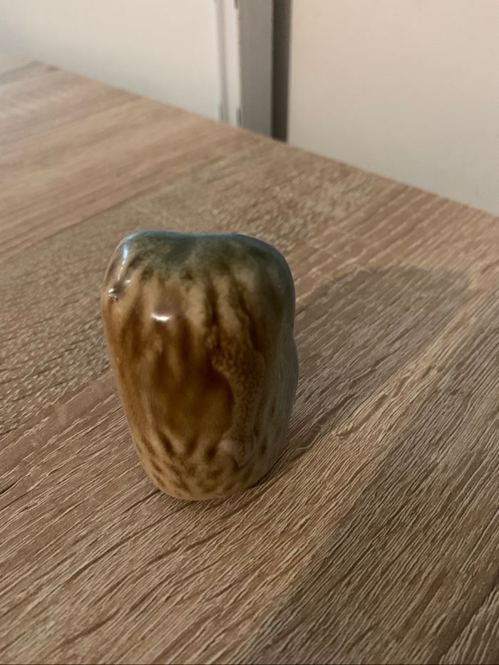 Bibelot petite chouette bleue en porcelaine - photo numéro 2