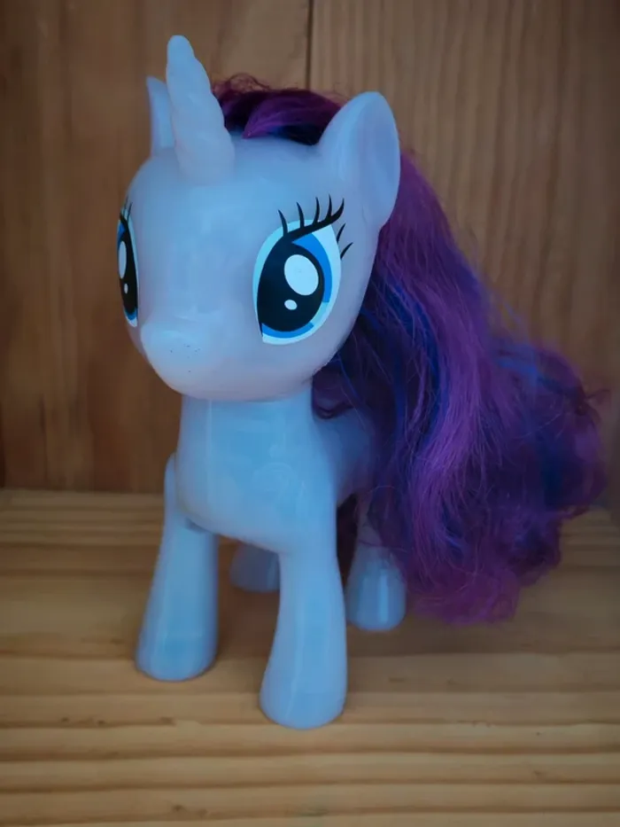 My Little Pony Shining Friends Rarity Figure
Licorne - photo numéro 2