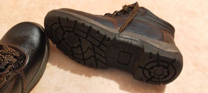 Chaussures de sécurité Vasa pointure 41 - photo numéro 4