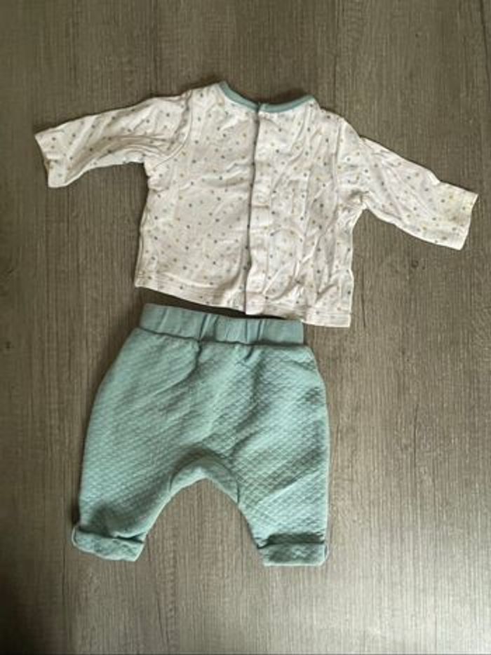 Ensemble bébé 1 mois - photo numéro 2